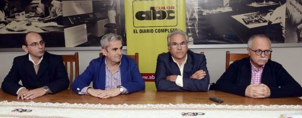 hugo-speratti-de-la-unibe-con-los-investigadores-espanoles-gonzalo-ruiz-jose-navarro-y-manuel-aguilar-5686176
