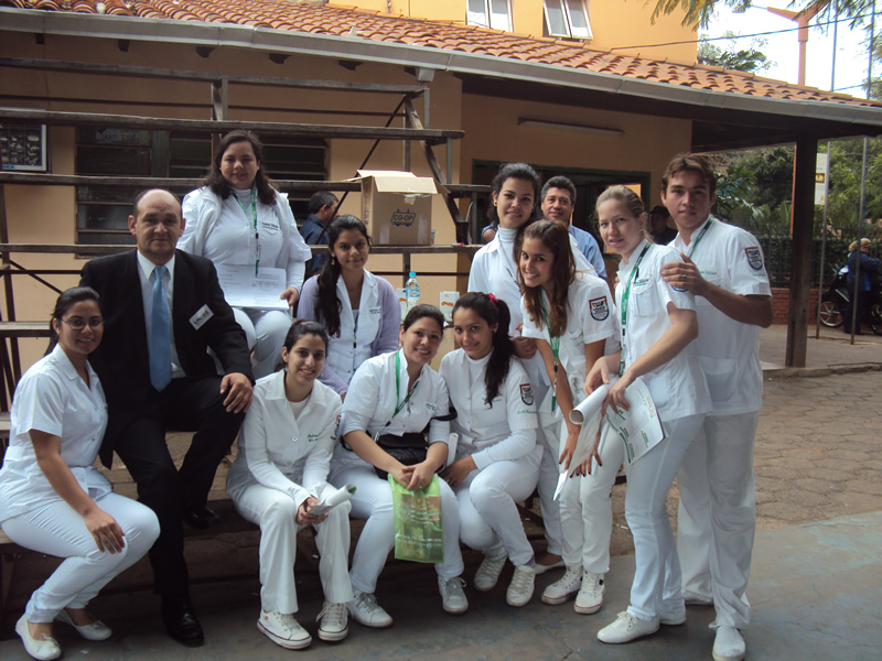 universidad-iberoamericana-enfermeria-apoyo-comunitario-01