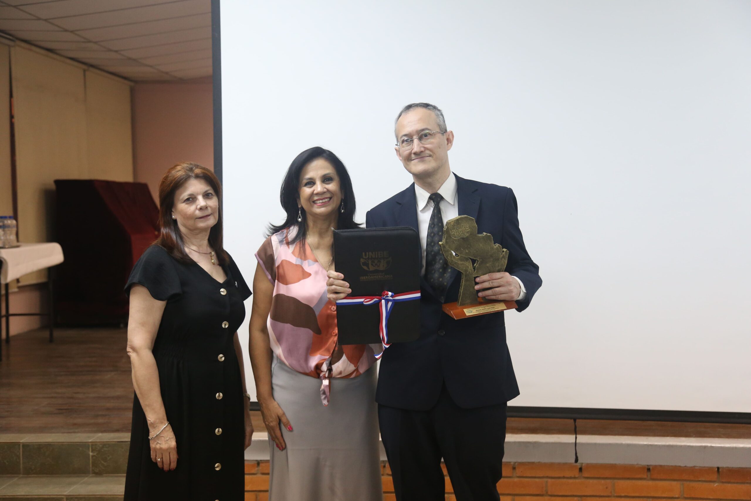 Dia tres XIII Foro de Investigadores 2024 - Charla aula magna