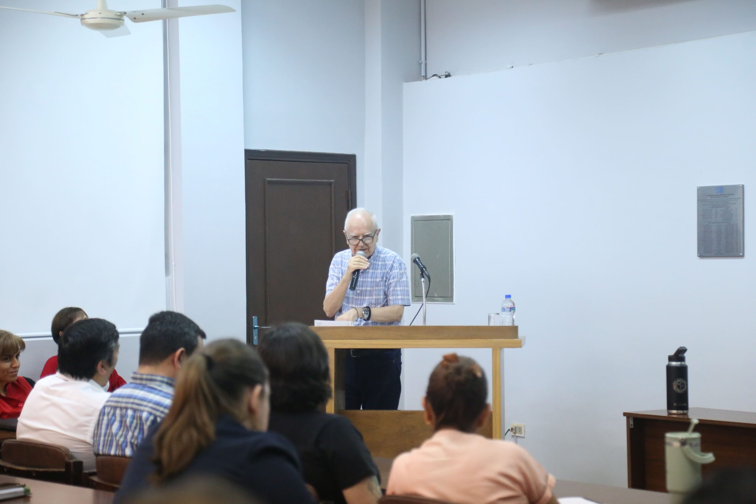 Dia tres XIII Foro de Investigadores 2024 - Charla salón rectorado