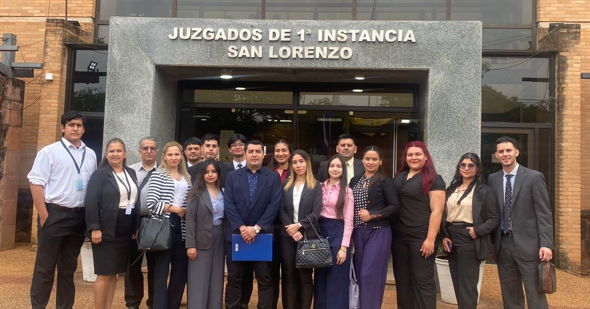 Derecho y Notariado Estudiantes de primer año exploran la Justicia en acción (3)