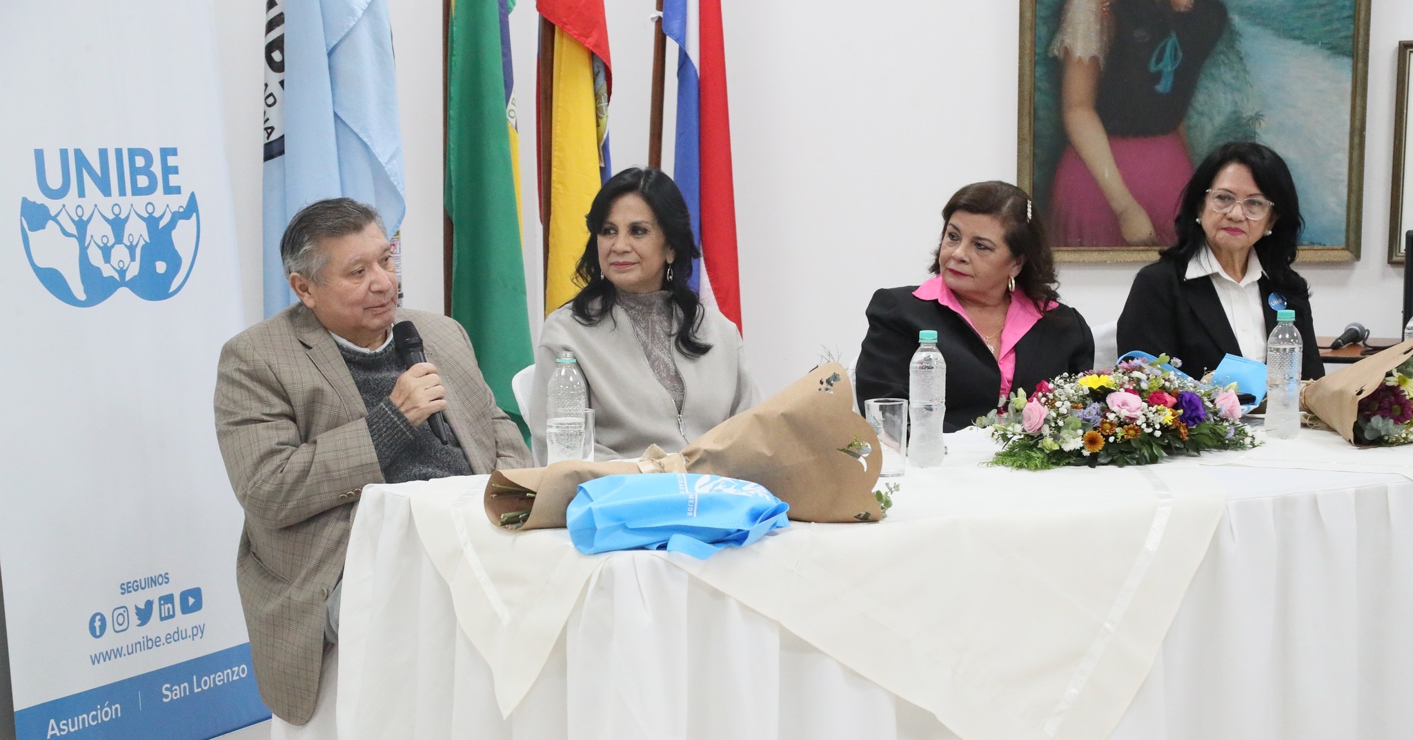 Homenaje UNIBE a referentes culturales de San Lorenzo (2)