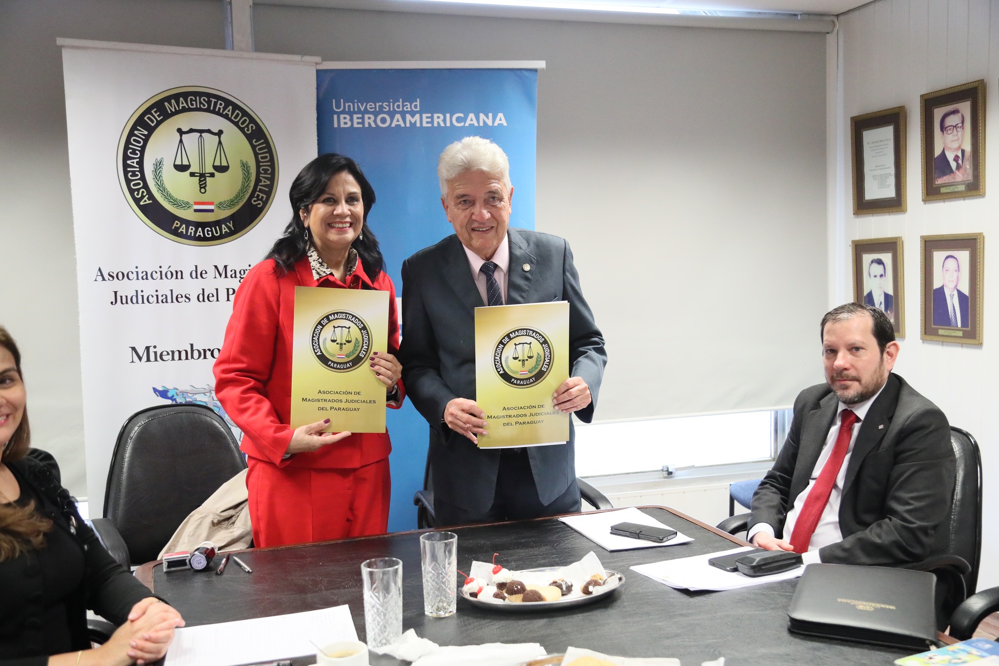 Renovación del Convenio entre UNIBE y la Asociación de Magistrados Judiciales del Paraguay (2)