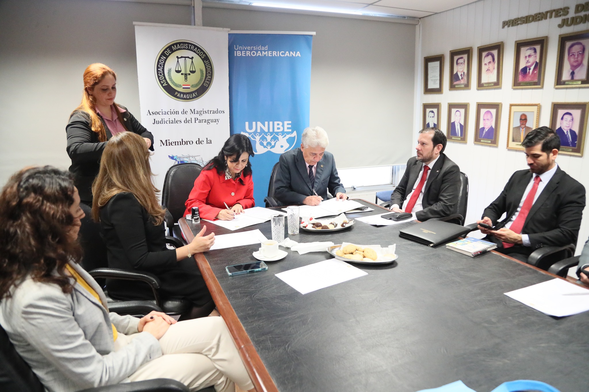 Renovación del Convenio entre UNIBE y la Asociación de Magistrados Judiciales del Paraguay (3)