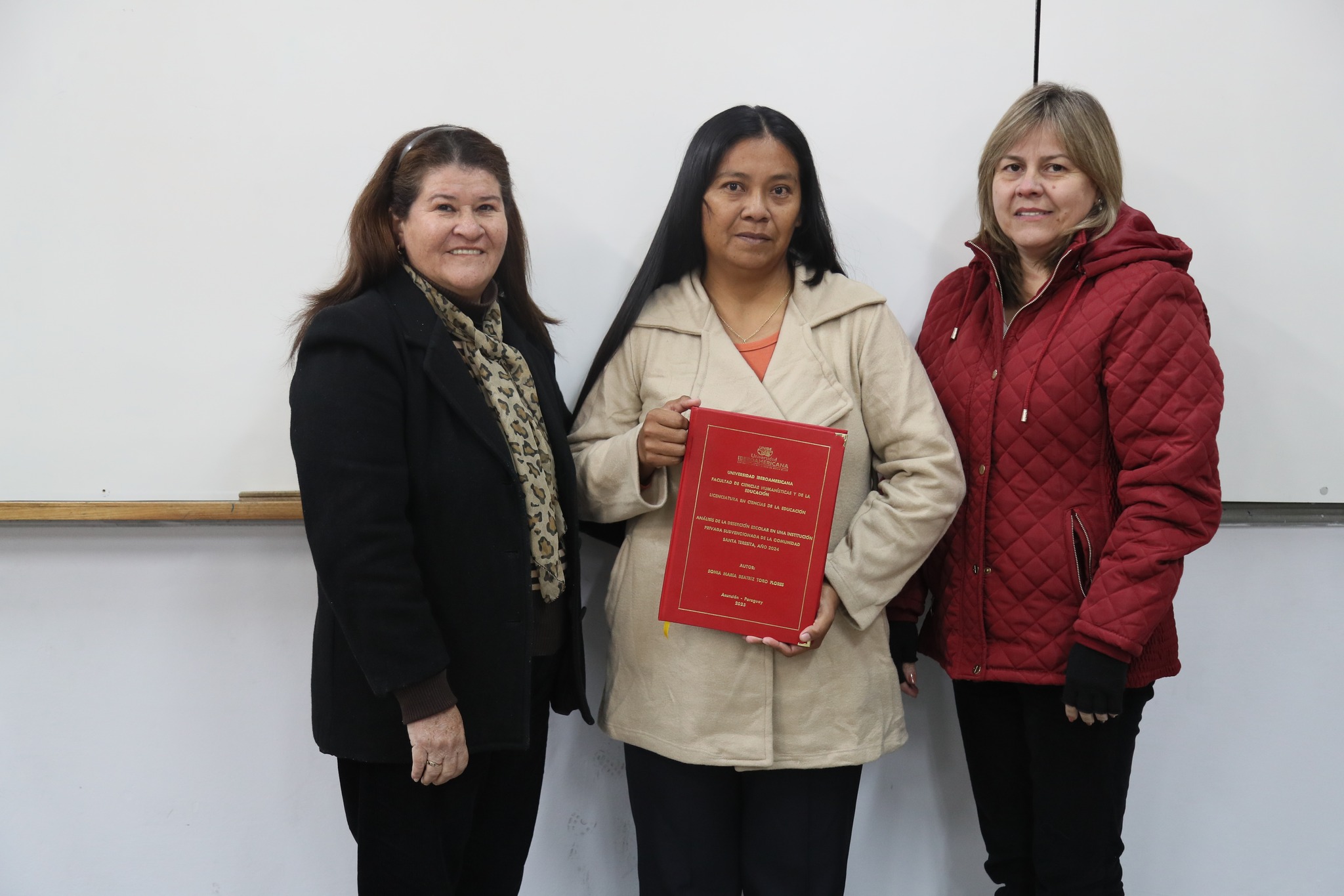 UNIBE felicita a sus nuevas Licenciadas en Ciencias de la Educación (3)