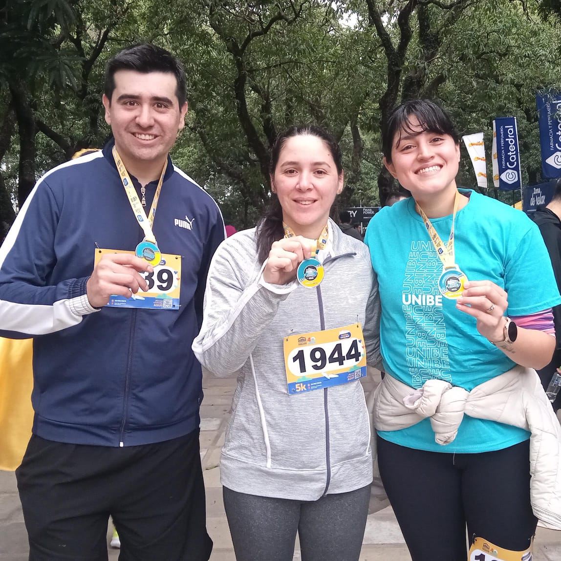 UNIBE reafirma su compromiso social en la Corrida Dequení 2025 (3)