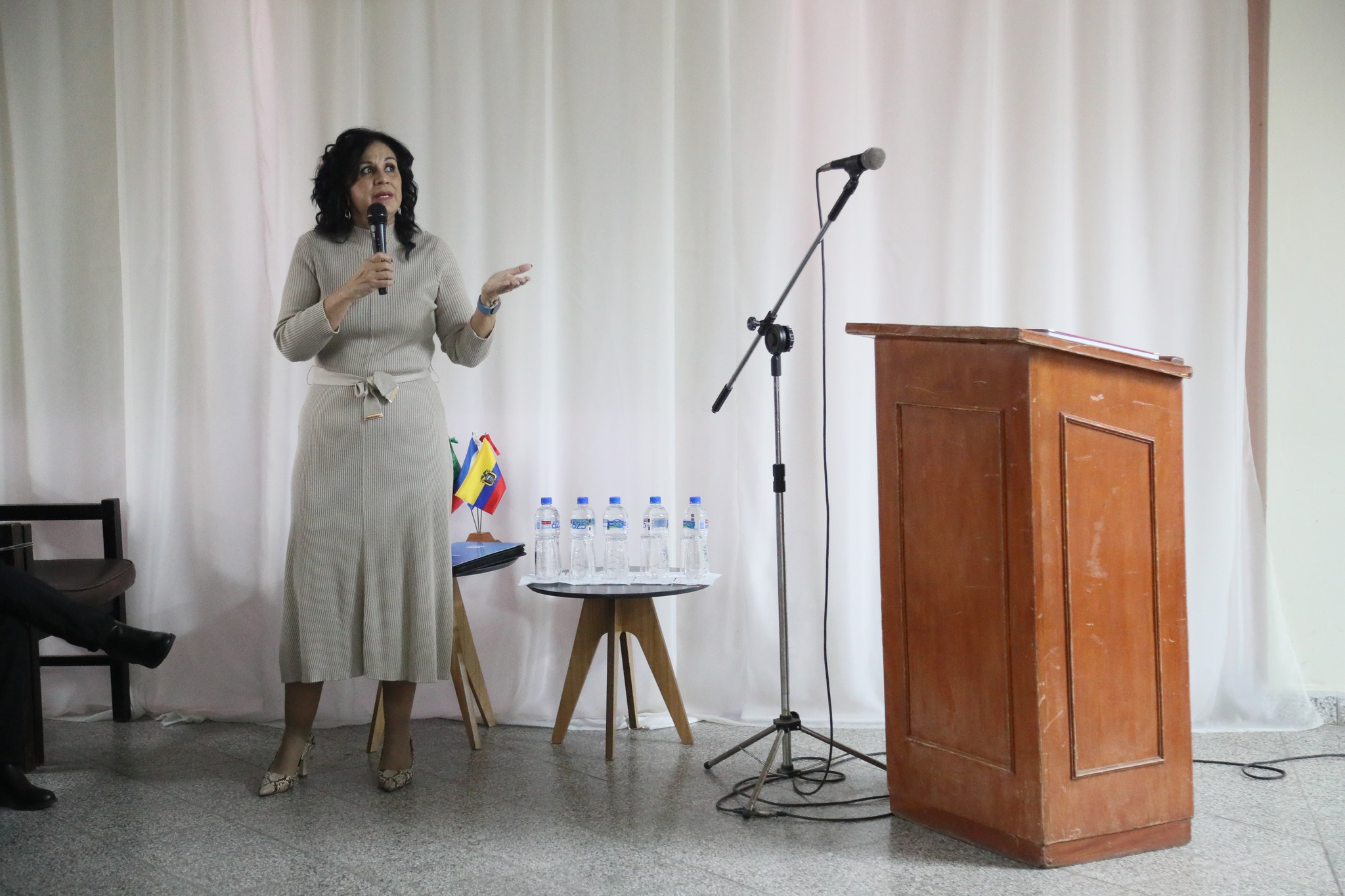 UNIBE realiza su Claustro Docente con presentación de informes de medio término (4)