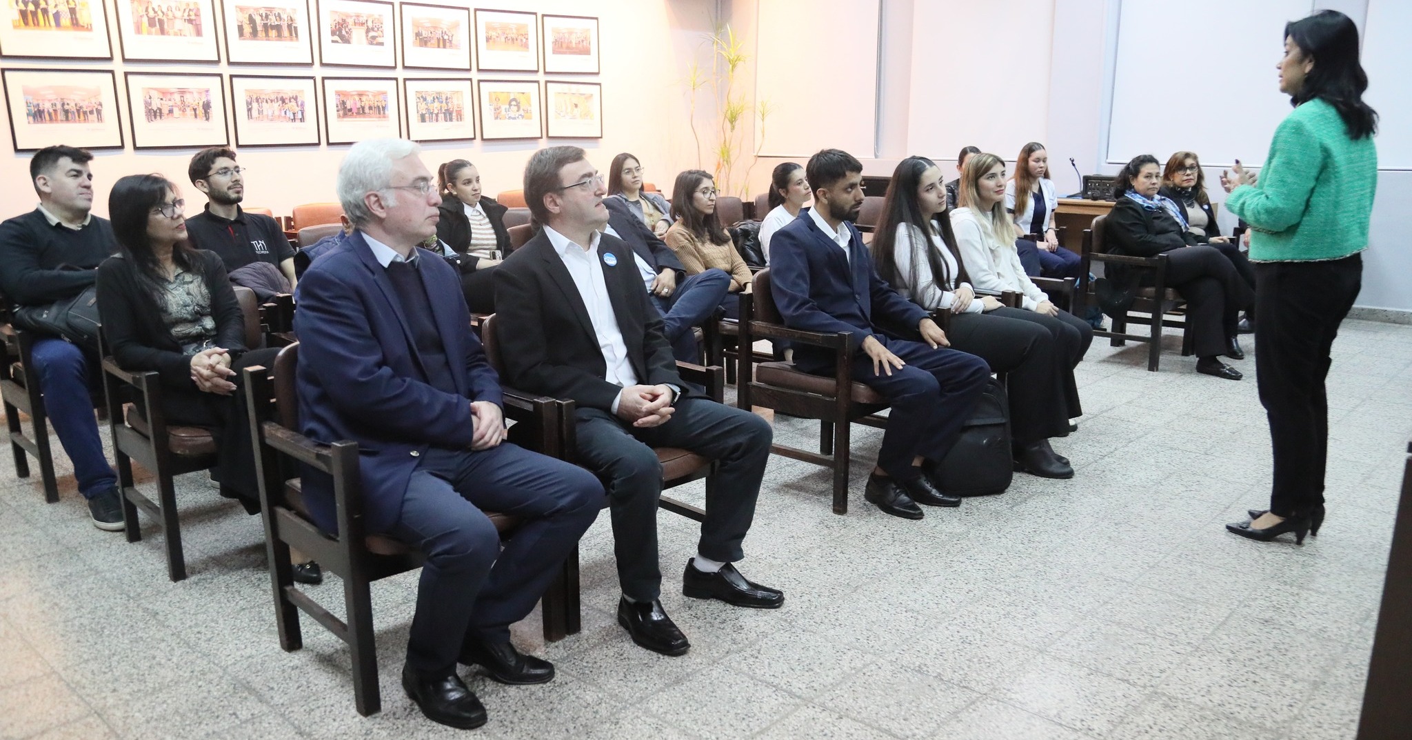 UNIBE reconoce a los estudiantes destacados por sus Proyectos de RSU (10)