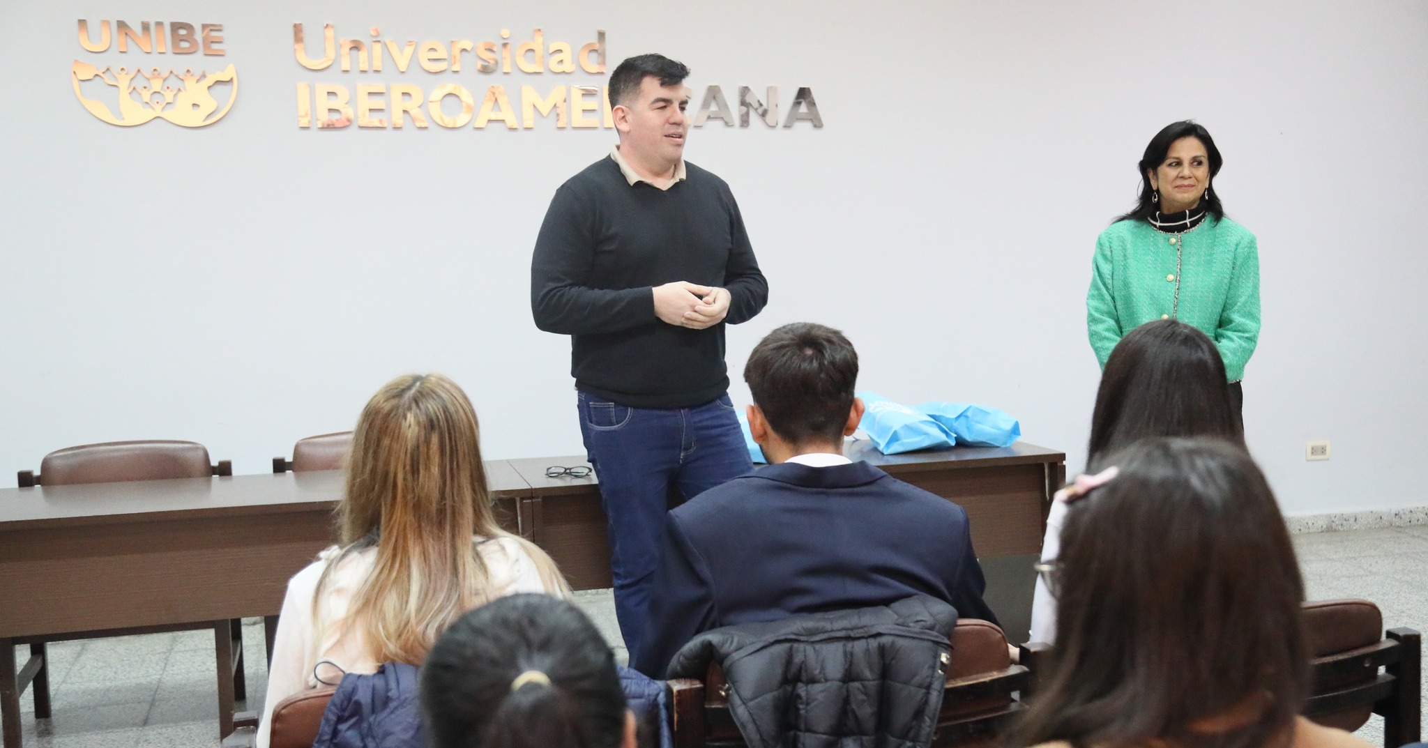 UNIBE reconoce a los estudiantes destacados por sus Proyectos de RSU (3)