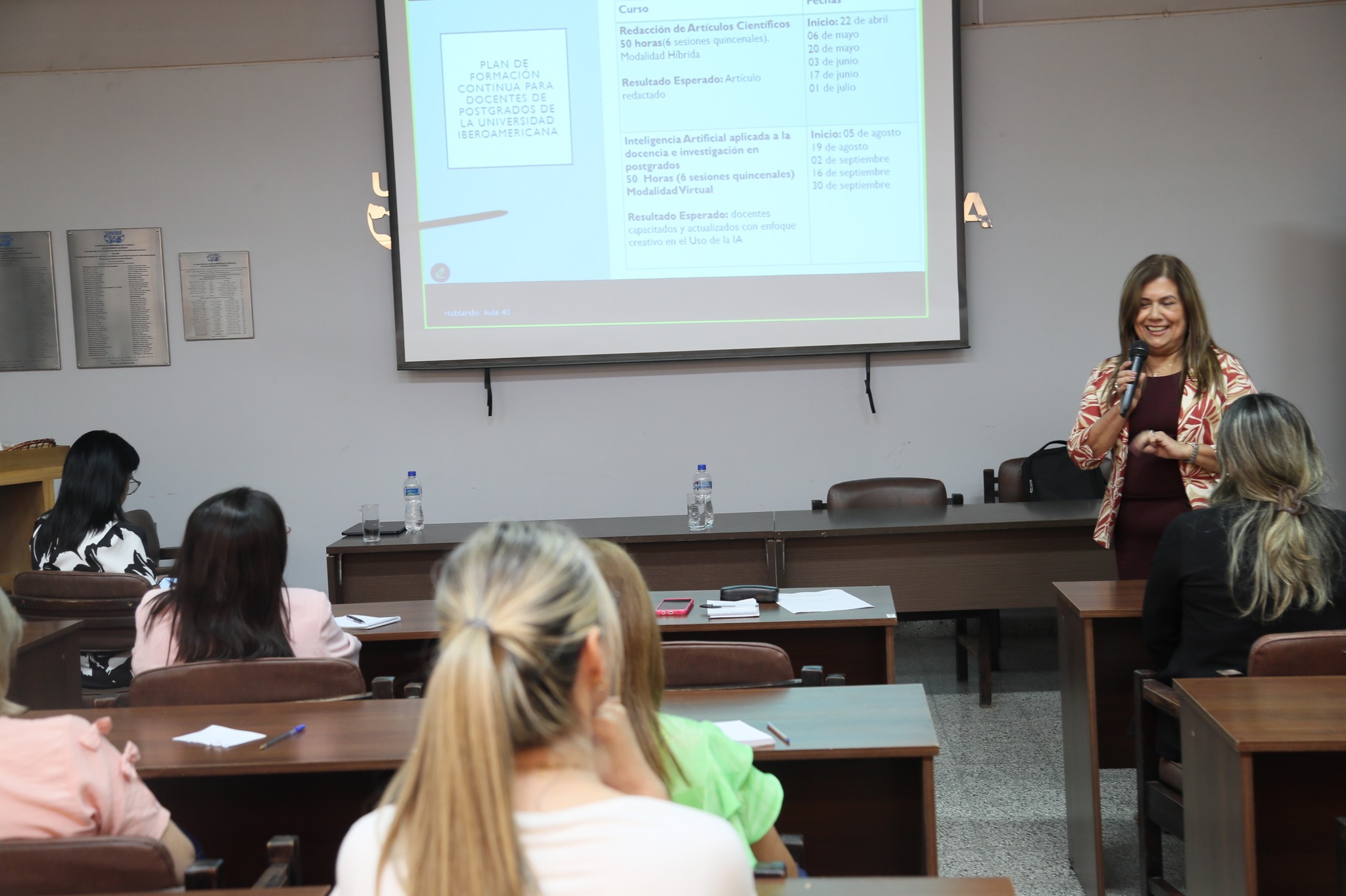 Comprometidos con tu crecimiento profesional Primer encuentro docente 2026 de Postgrados UNIBE (5)