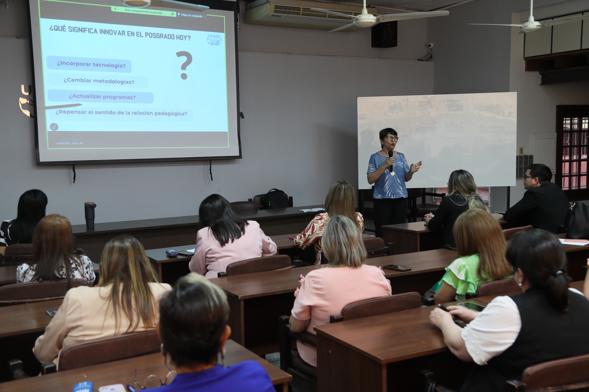 Comprometidos con tu crecimiento profesional Primer encuentro docente 2026 de Postgrados UNIBE (6)