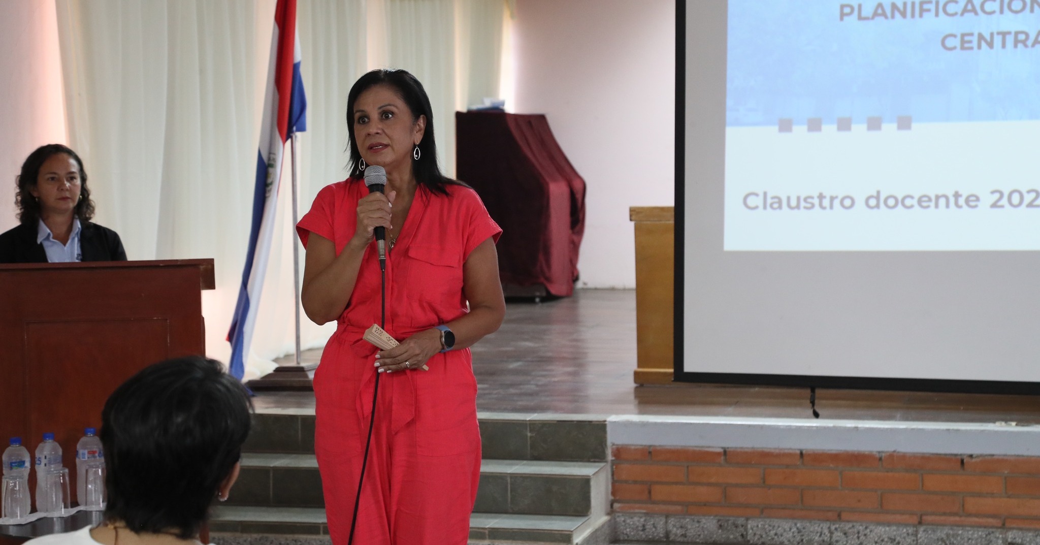 Preparándonos para transformar el aula Primer Claustro Docente con la Dra. Amalia Monges (7)