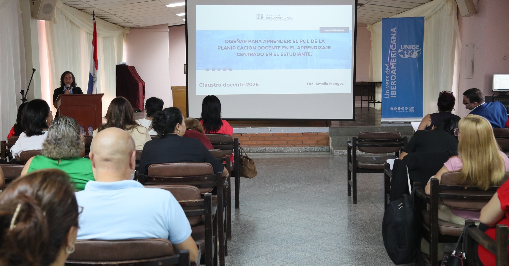Preparándonos para transformar el aula Primer Claustro Docente con la Dra. Amalia Monges (8)