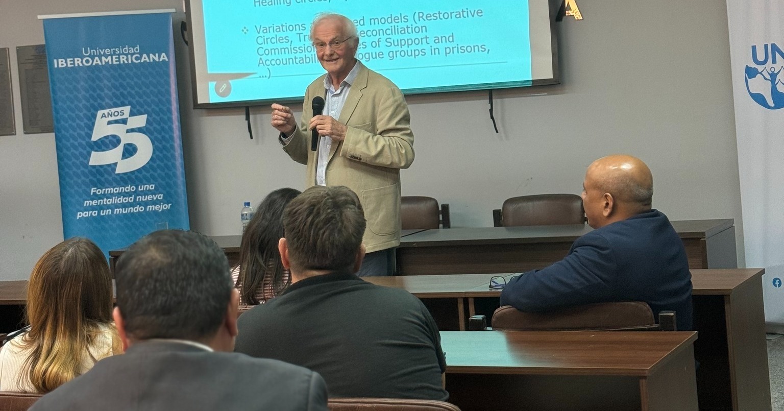 Doctorado en Ciencias Jurídicas inicia con visión internacional (6)