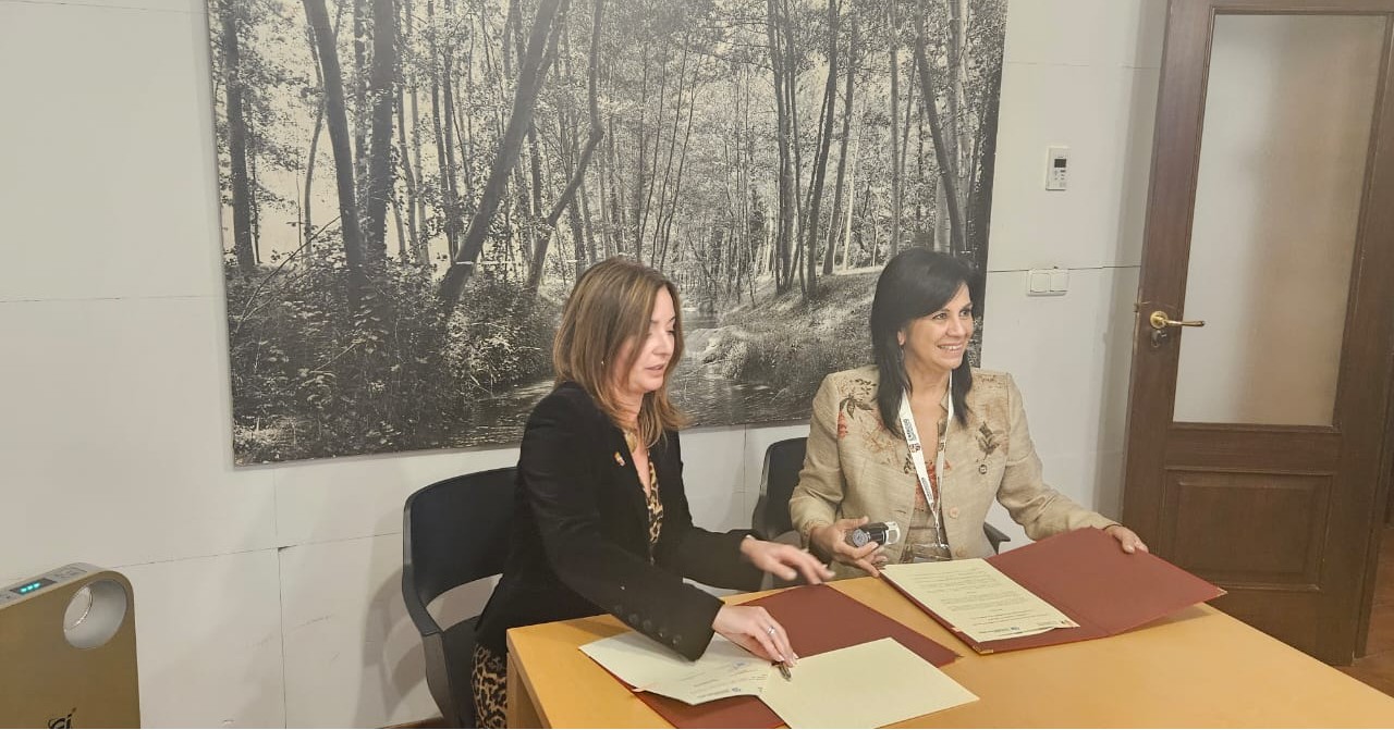 Alianza académica entre UNIBE y Granada fortalece la educación global (2)
