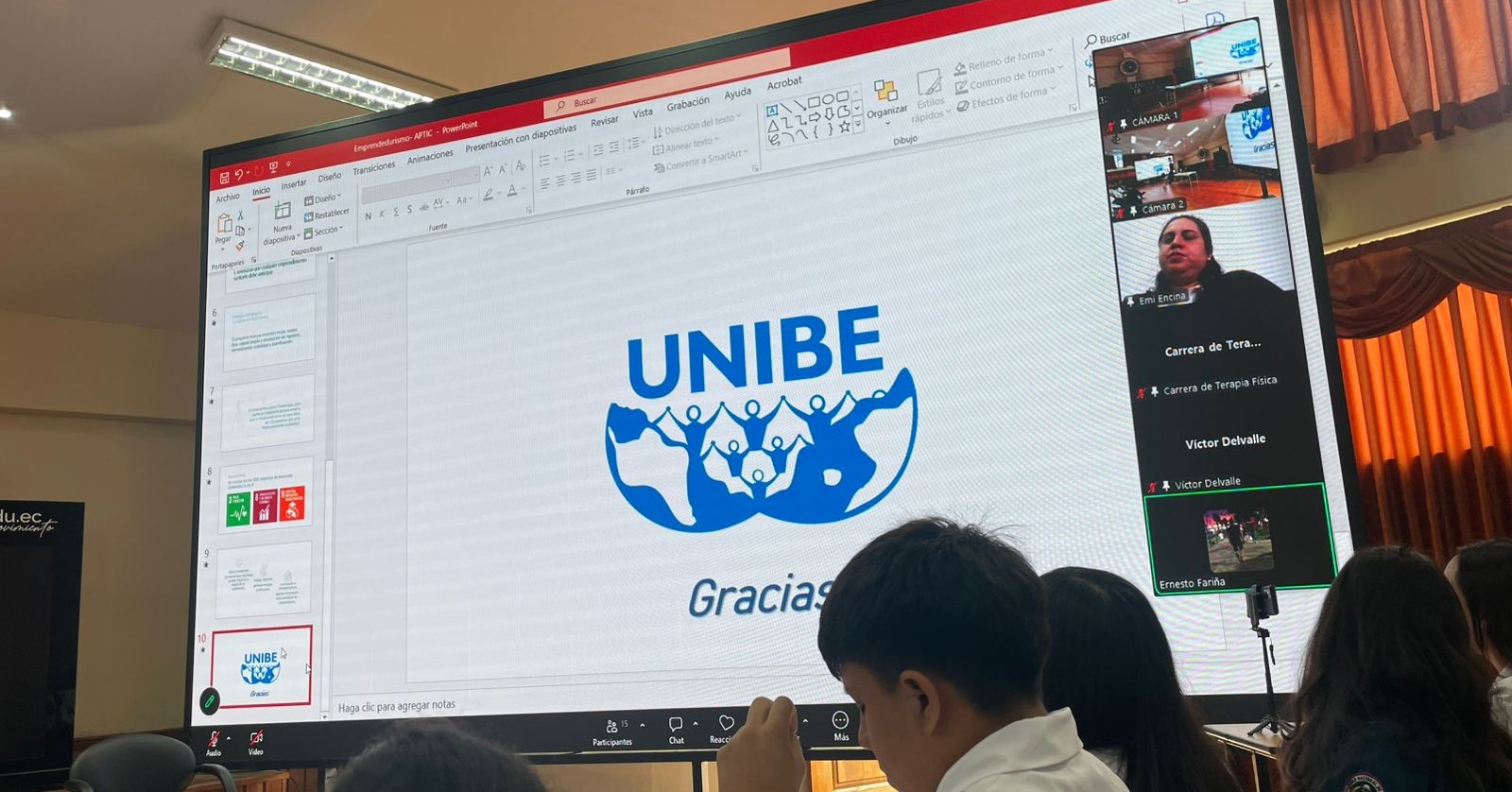 Alumnos de UNIBE y Ecuador comparten proyectos de innovació (1)