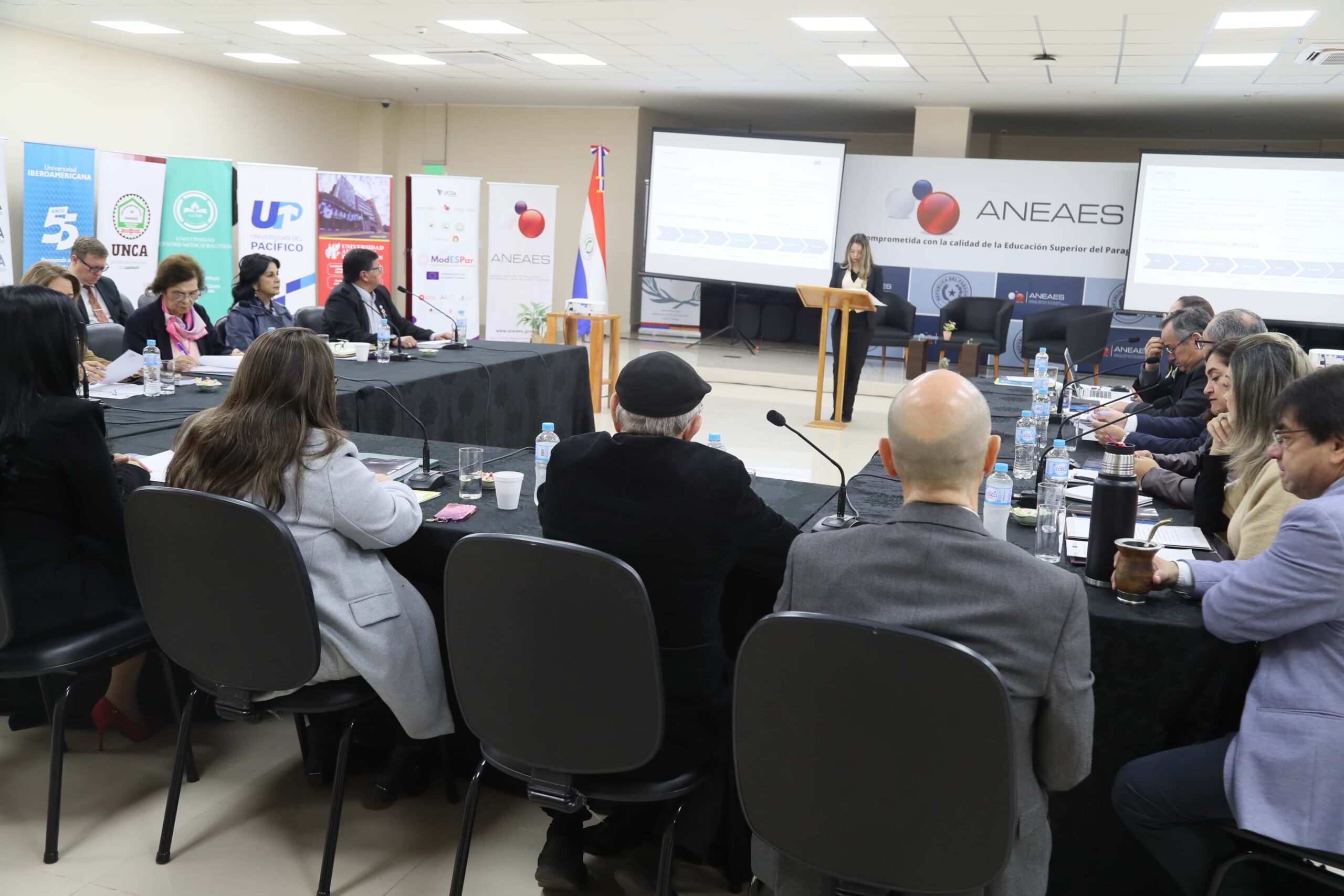 UNIBE reafirma su compromiso con la modernización de la educación superior en reunión de ModESPar (6)