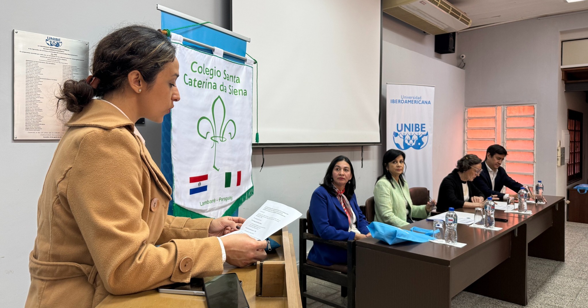 UNIBE y el Colegio Santa Caterina Da Siena juntos por la innovación (3)