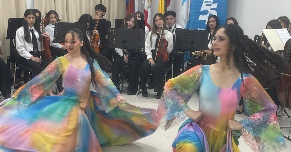 Acto de Homenaje a Hacedores Culturales en el mes aniversario de la ciudad de San Lorenzo (4)
