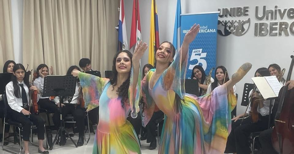 Acto de Homenaje a Hacedores Culturales en el mes aniversario de la ciudad de San Lorenzo (7)