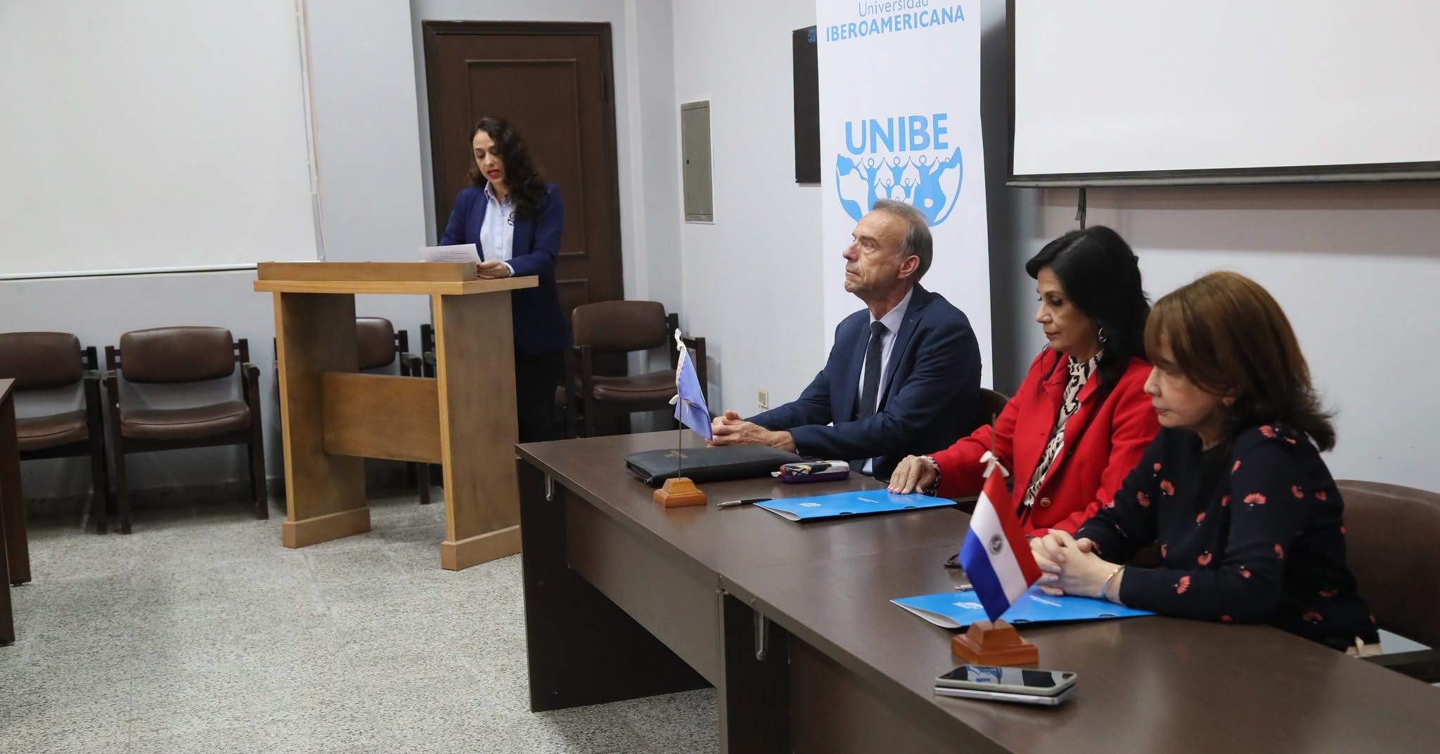 Alianza estratégica UNIBE y la Alianza Francesa consolidan acuerdo de colaboración académica y científica (2)
