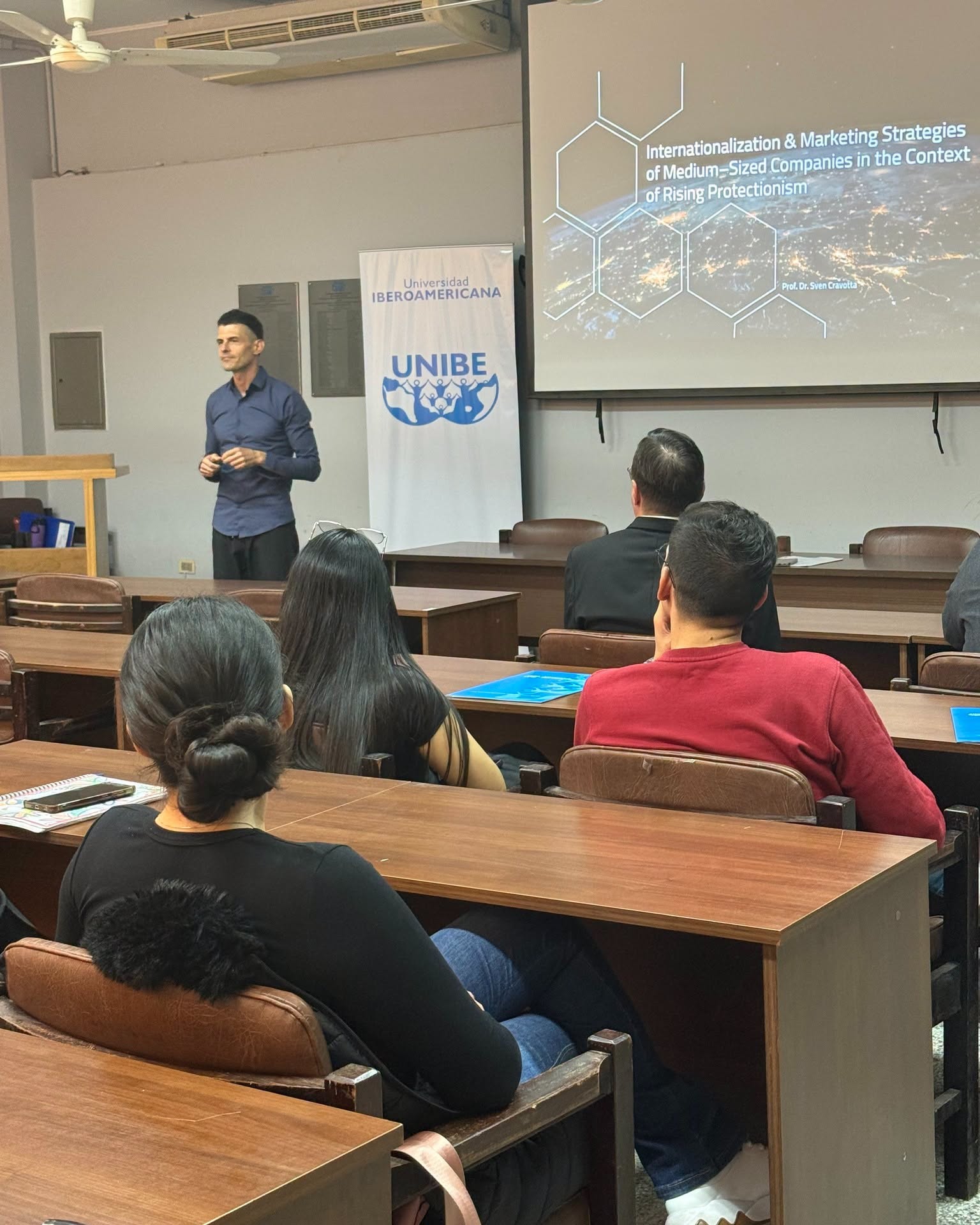Estrategias de mercado y visión global Así fue la jornada junto al Prof. Sven Cravotta (2)