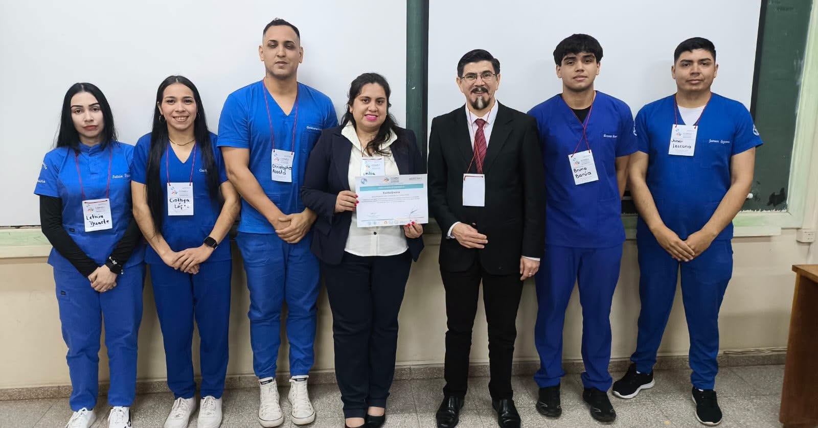 Estudiantes de Kinesiología y Fisioterapia representan a la UNIBE en Canindeyú (2)