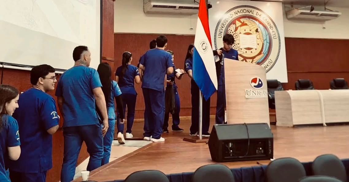 Estudiantes de Kinesiología y Fisioterapia representan a la UNIBE en Canindeyú (5)