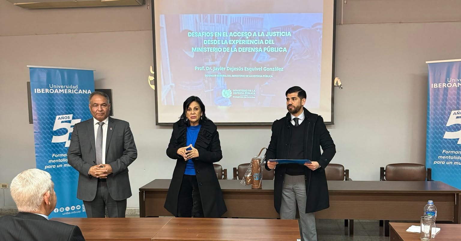 Lanzamiento oficial del Doctorado en Ciencias Jurídicas en la UNIBE con la presencia del Ministro de la Defensa Pública (3)