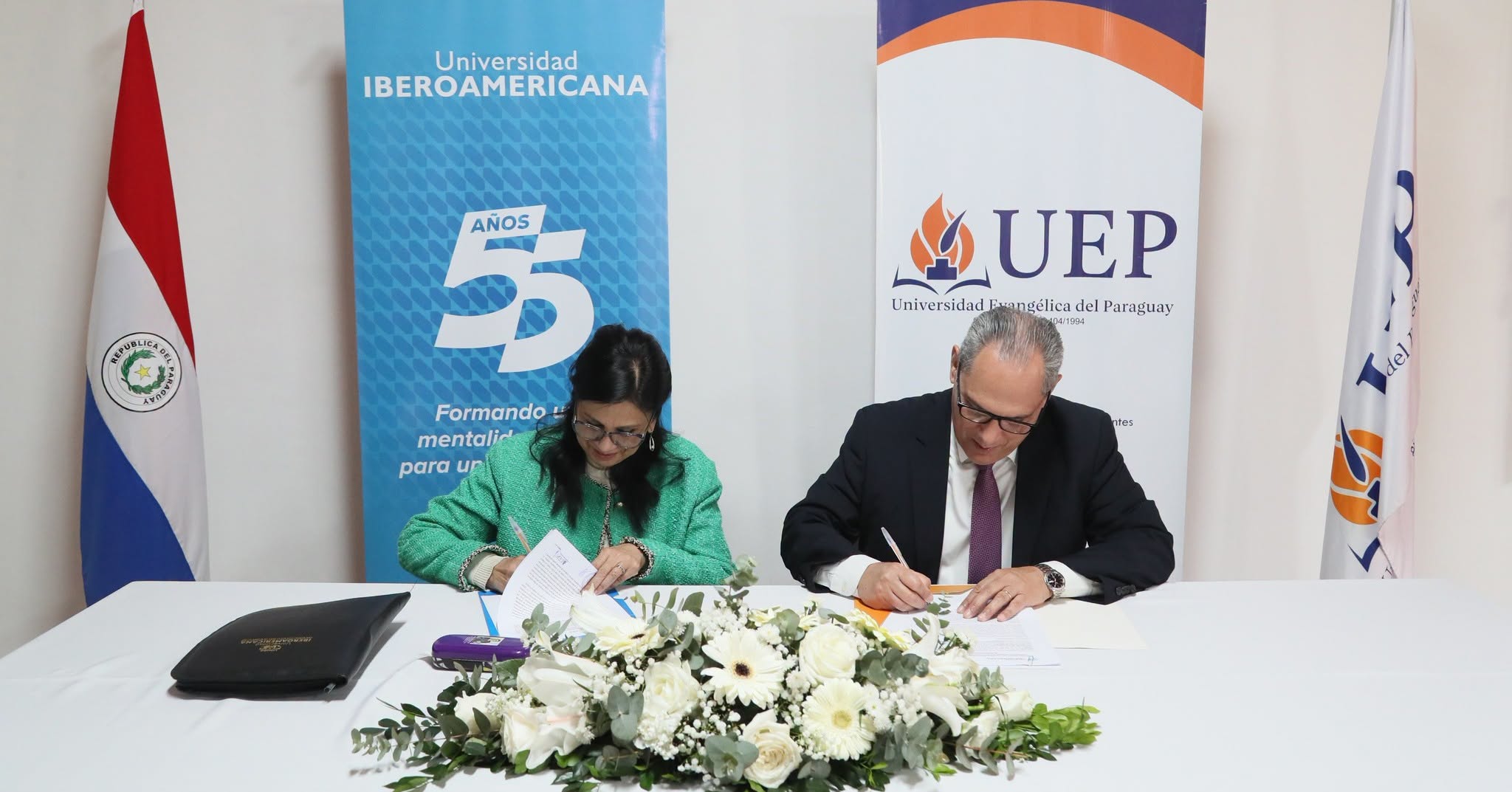 UNIBE y UEP firman convenio de cooperación interinstitucional para impulsar la investigación y la formación profesional (4)