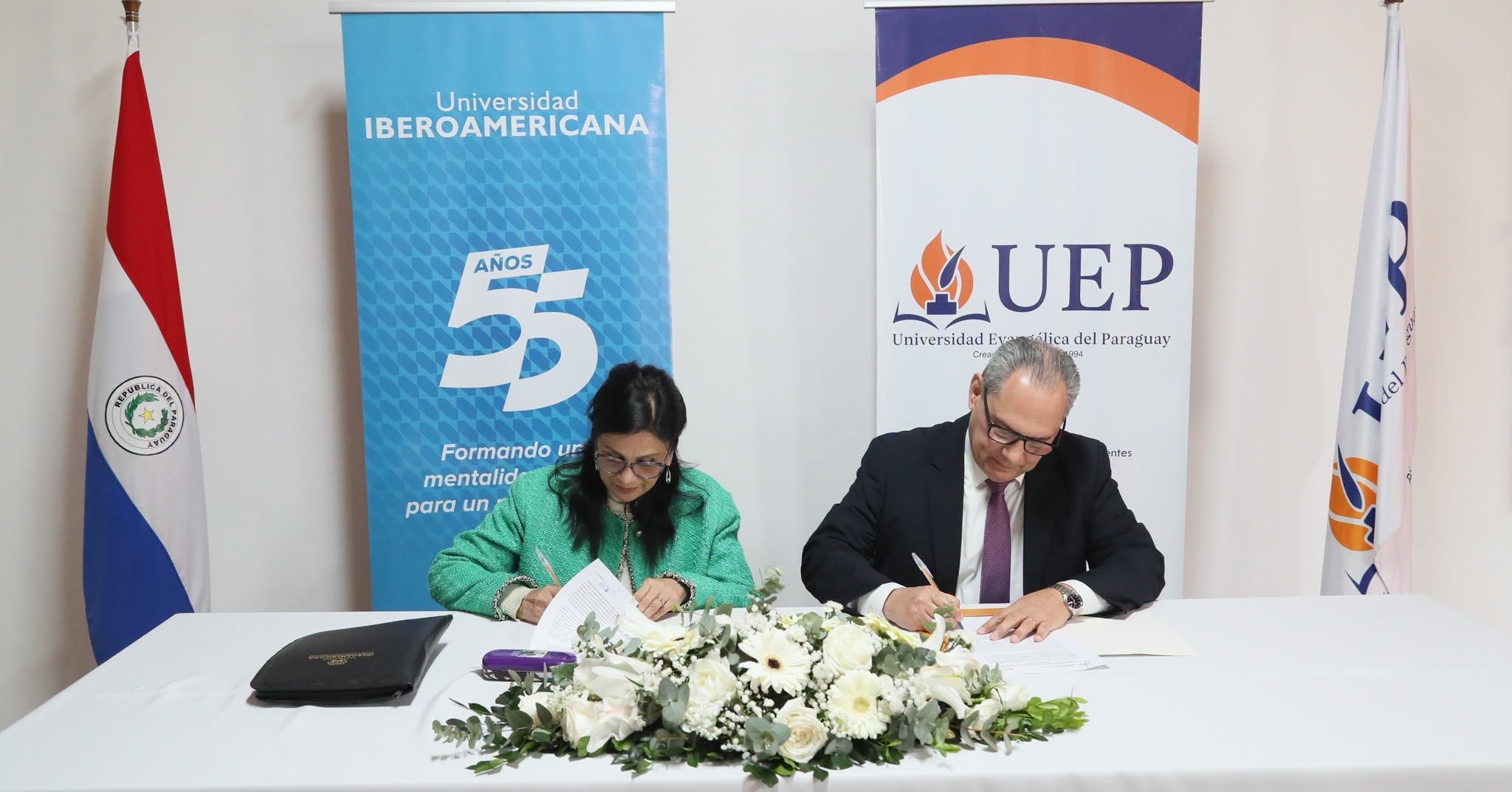 UNIBE y UEP firman convenio de cooperación interinstitucional para impulsar la investigación y la formación profesional (6)