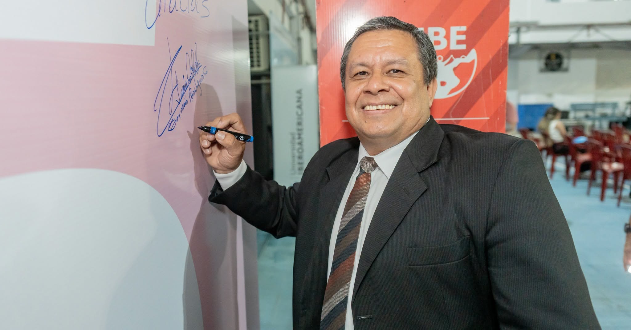 Con gran convocatoria se celebró el Día del Egresado en el marco del 55.º aniversario de la UNIBE (6)