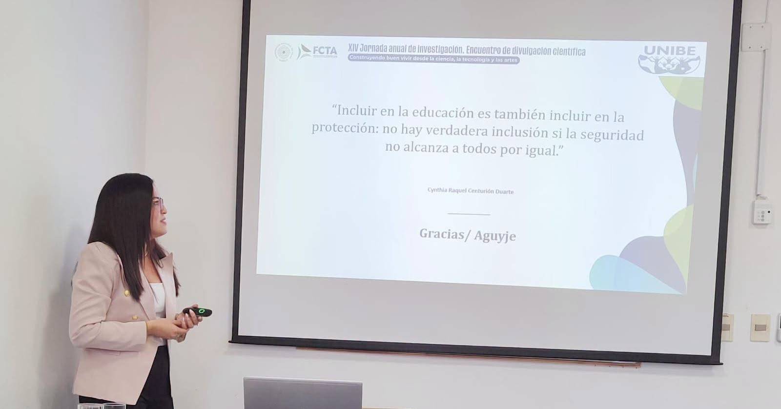 Estudiante de Postgrado de la UNIBE participó en la XIV Jornada Anual de Investigación de la Universidad Nacional de Pilar (4)