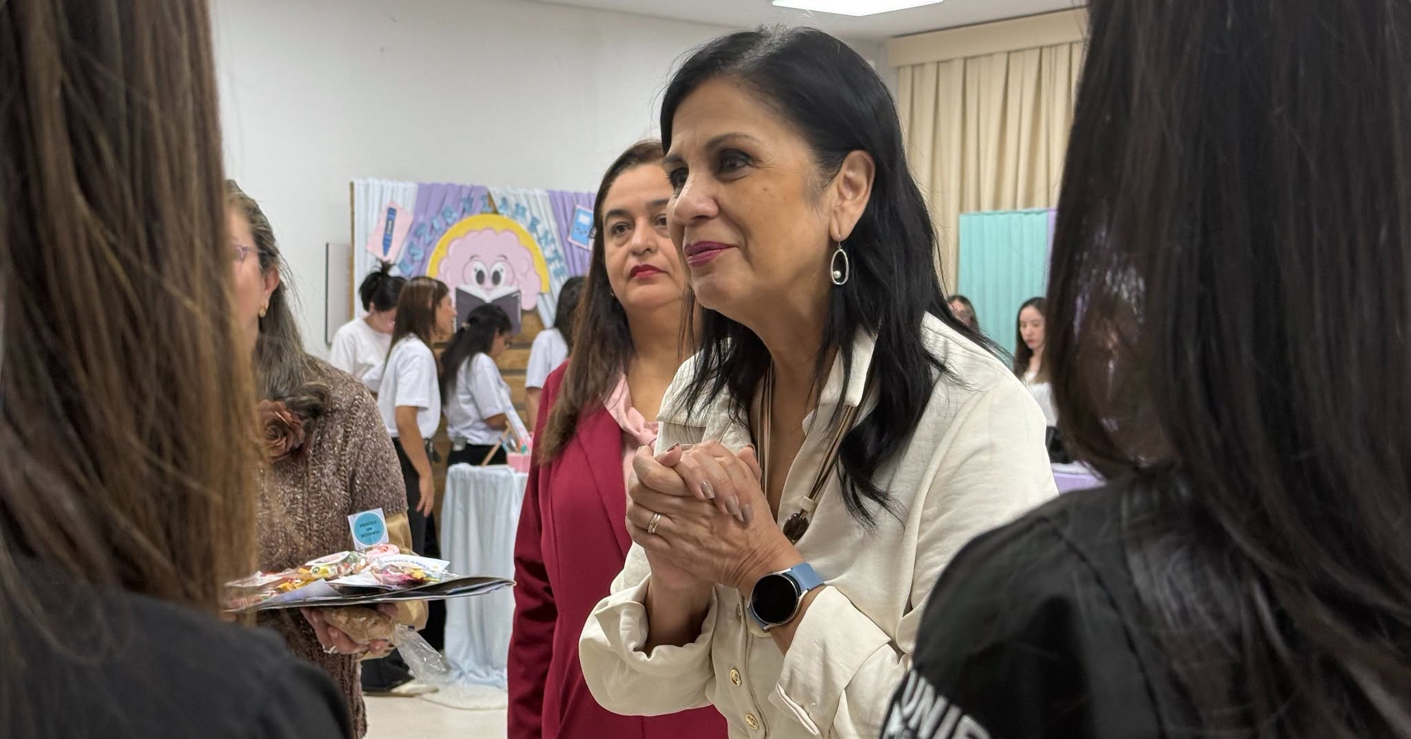 Éxito en la Expo Emprendimientos organizada por la UNIBE Filial San Lorenzo (5)