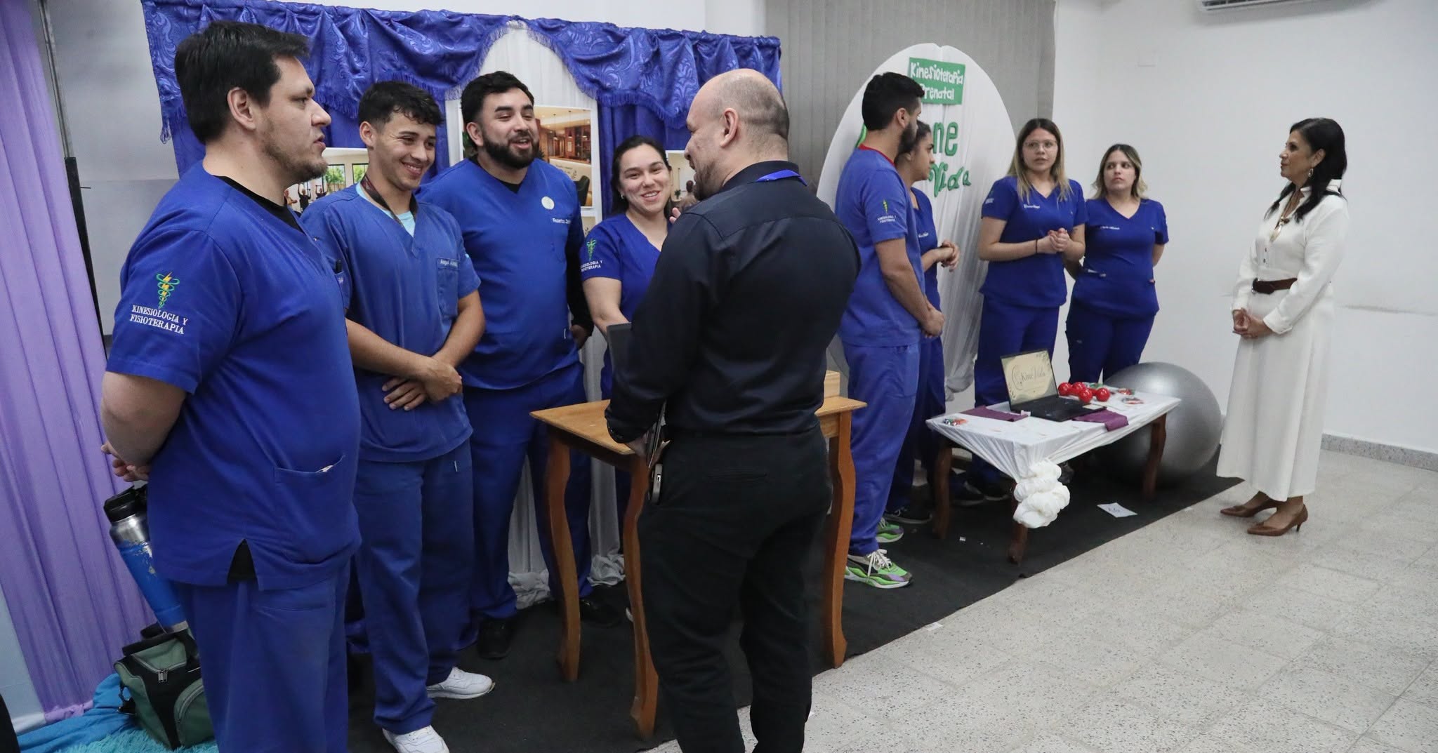Éxito en la Expo Emprendimientos organizada por la UNIBE Filial San Lorenzo (6)