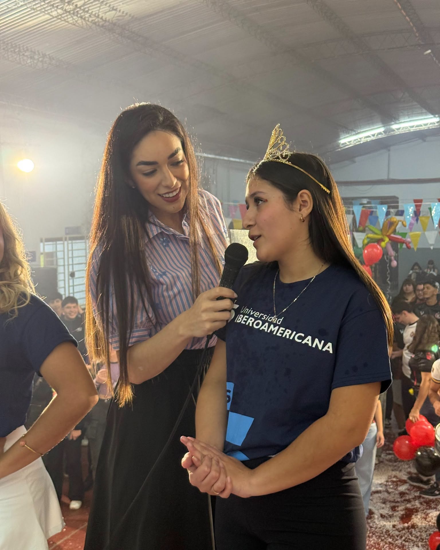 La UNIBE dio inicio a las festividades del Mes de la Juventud con la elección de la Miss UNIBE 2026 (8)