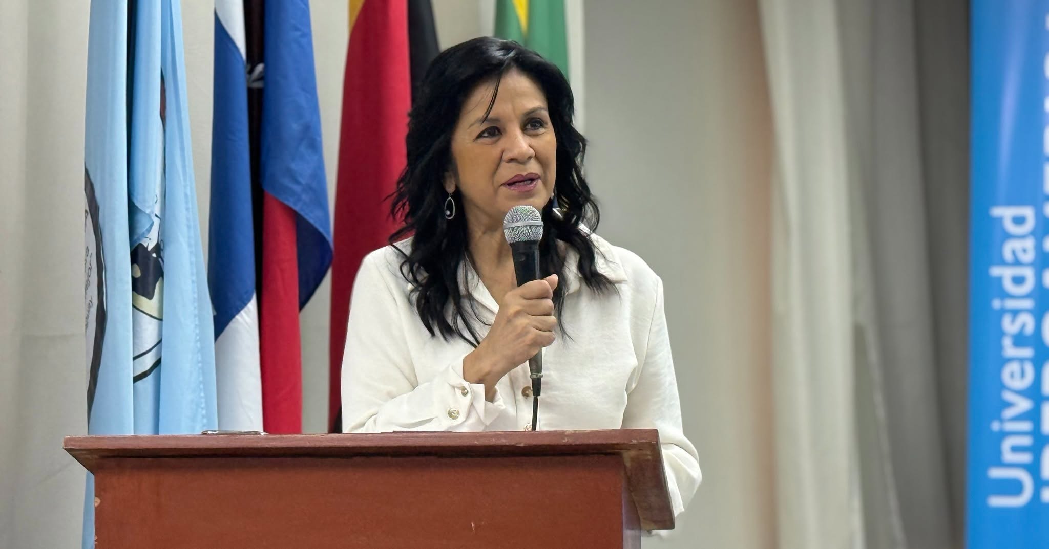 La UNIBE fue sede del Panel Debate sobre gestión municipal y valor público (2)