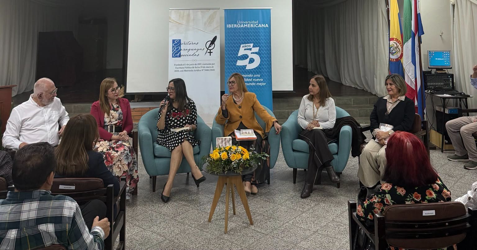 Presentación de la antología Bosque de Letras de Escritoras Paraguayas Asociadas en la UNIBE (4)