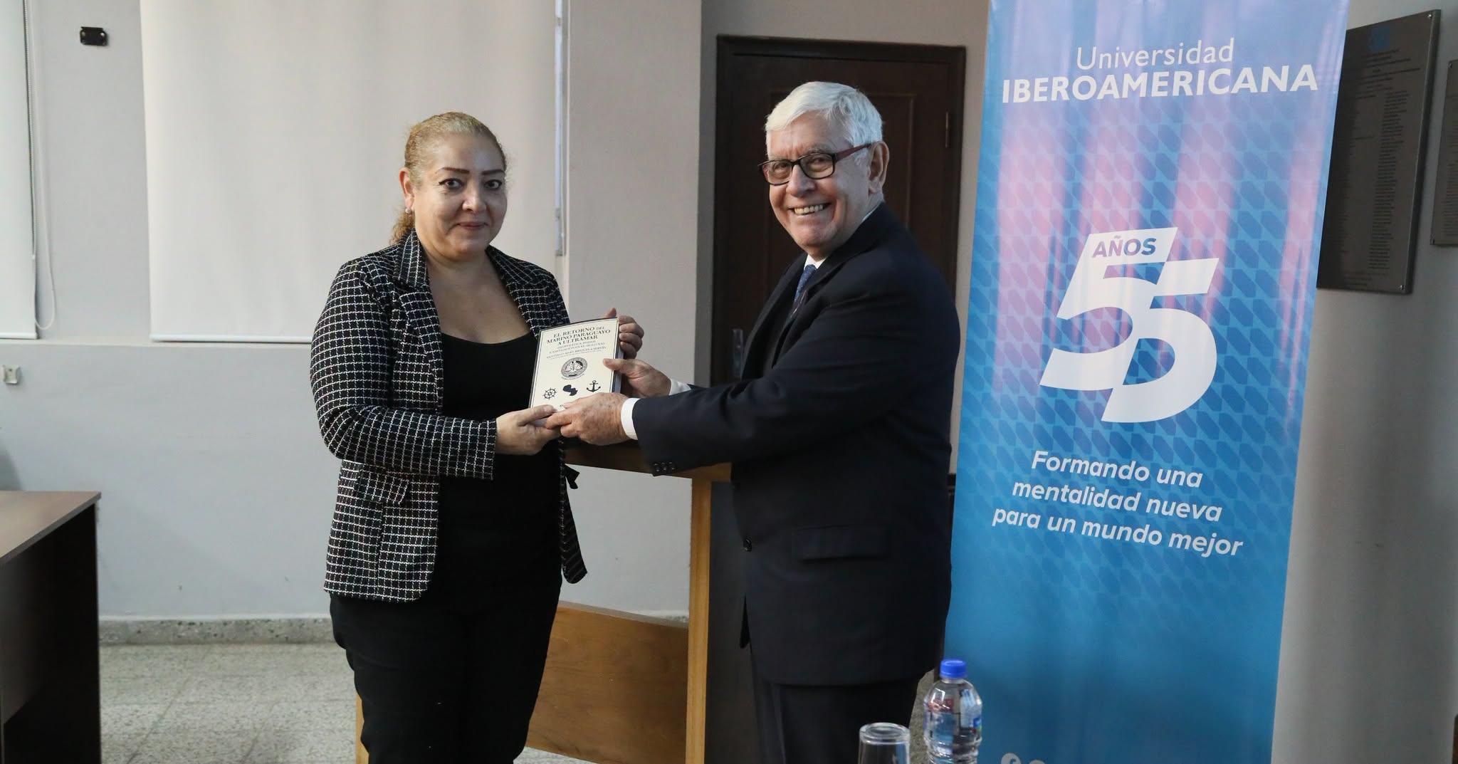 Presentación del libro El retorno del marino del Prof. Dr. Santiago Adán Brizuela en la UNIBE (4)