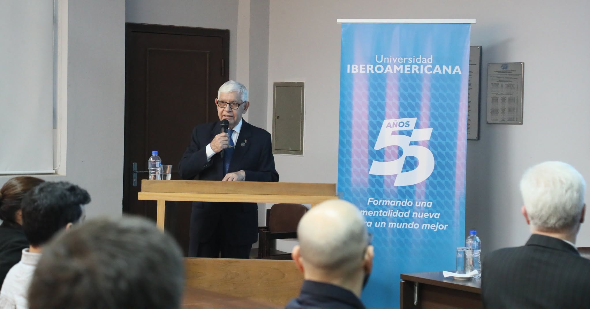 Presentación del libro El retorno del marino del Prof. Dr. Santiago Adán Brizuela en la UNIBE (6)