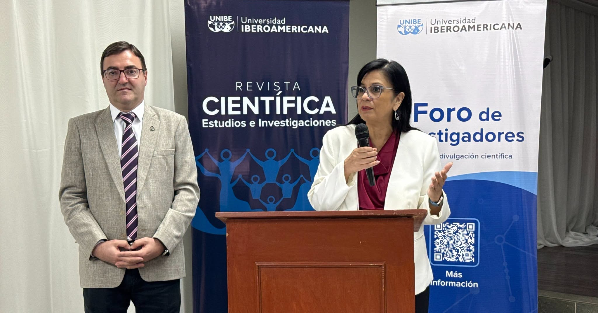 Aplicaciones tecnológicas e IA en la investigación Disertación magistral en la Universidad Iberoamericana (6)