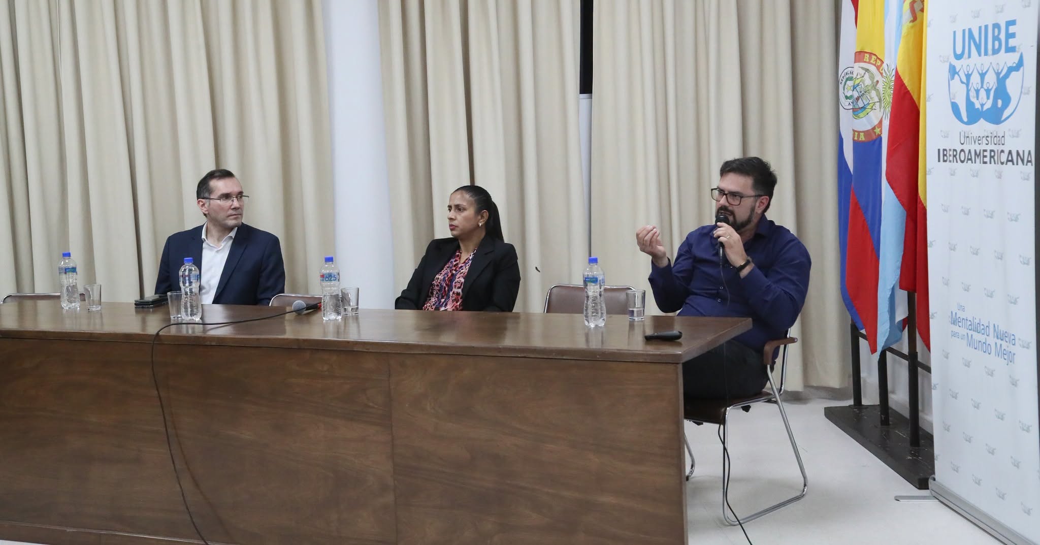 Ciencia, tecnología y nutrición para el bienestar integral Revive la conferencia magistral en la UNIBE (9)