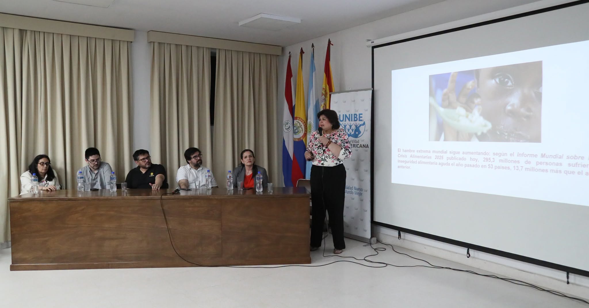 Investigadores del CEMIT-UNA y especialistas debatieron sobre soberanía y seguridad alimentaria en la UNIBE (9)
