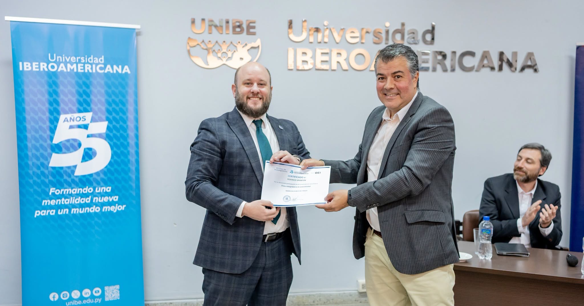 La UNIBE realizó encuentro sobre sostenibilidad junto a la OEI y el Pacto Global Red Paraguay (7)