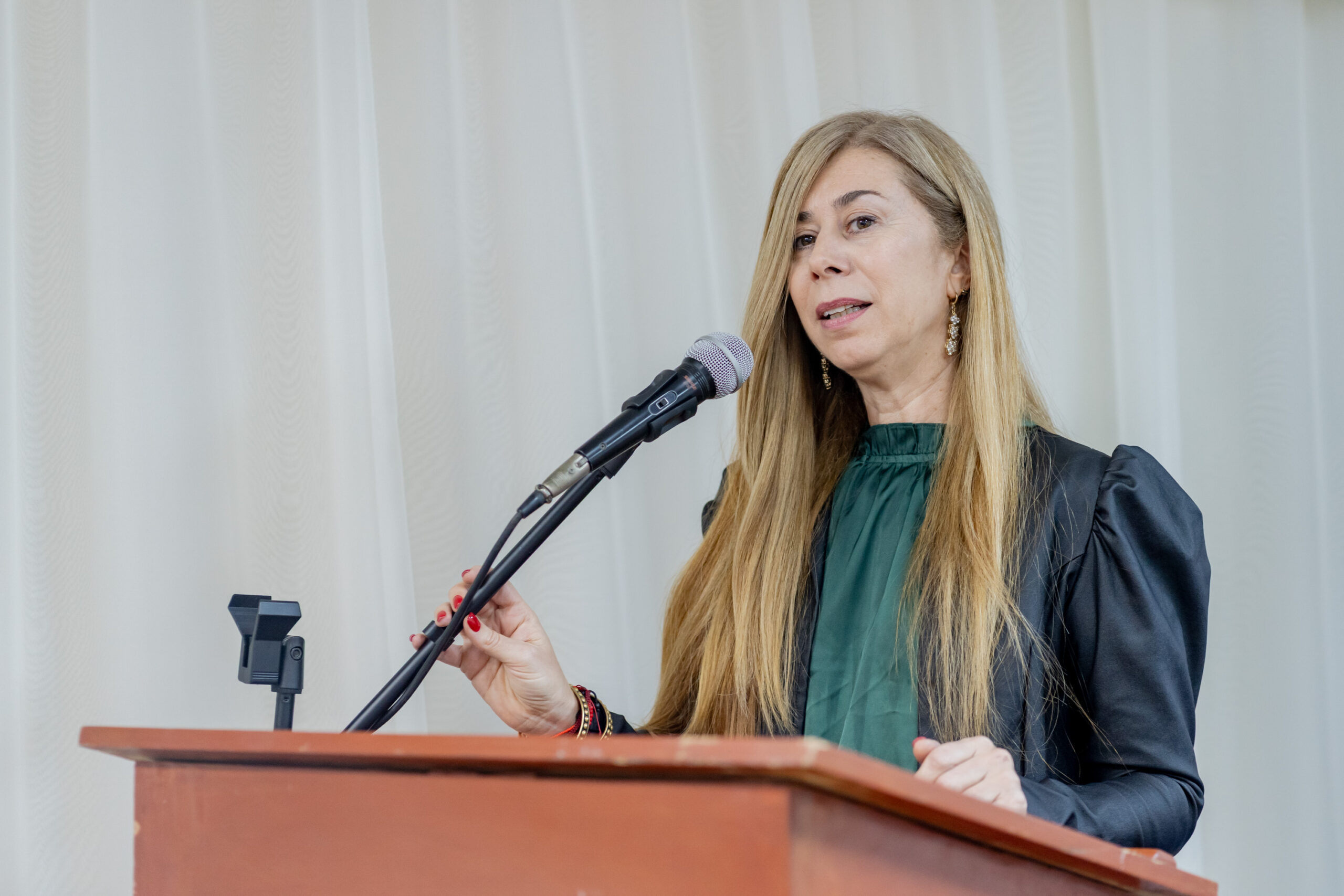 UNIBE inaugura su emblemática semana de Investigación Científica (2)