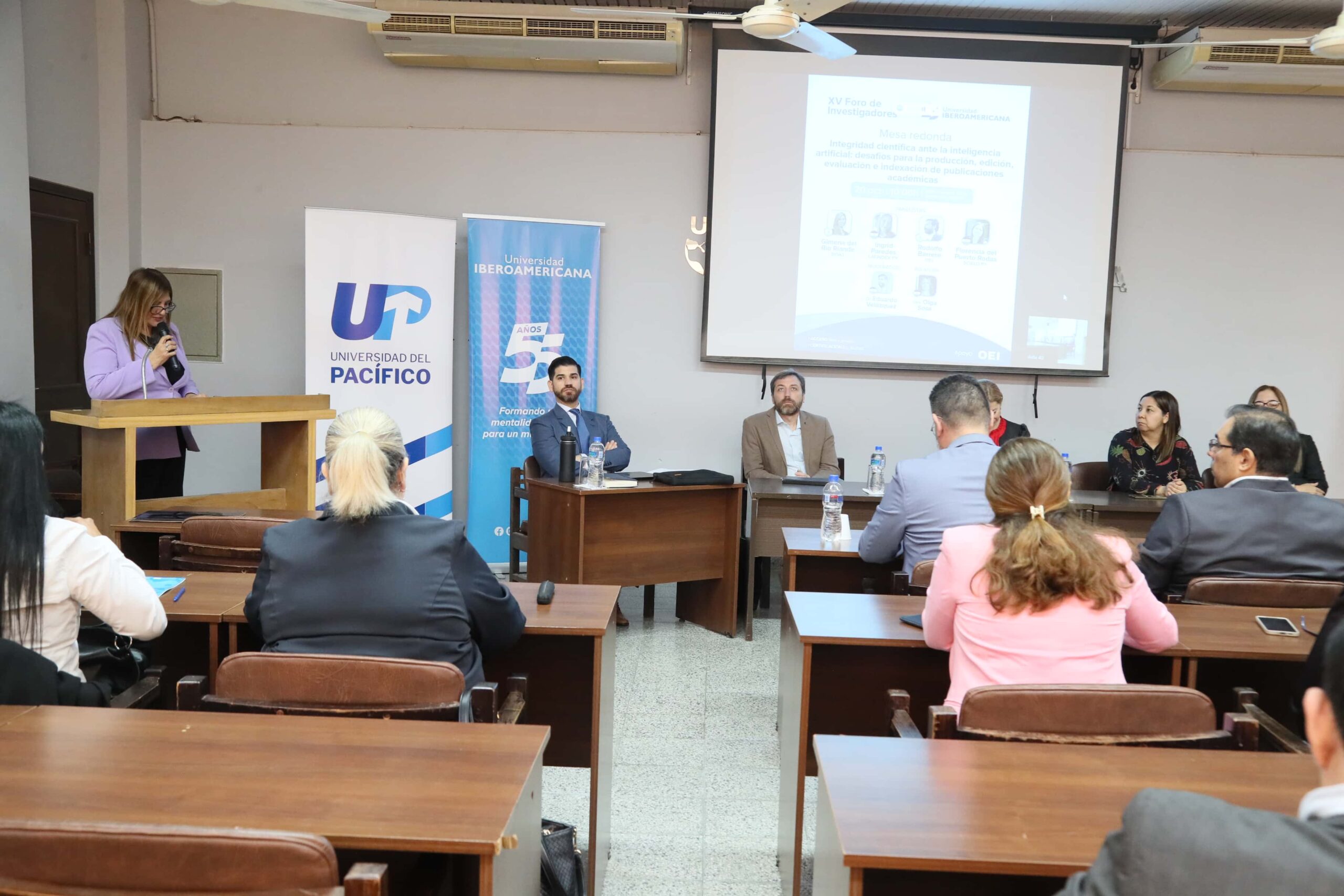 XV Foro de Investigadores UNIBE expertos debatieron sobre los desafíos de la IA en la publicación científica (3)