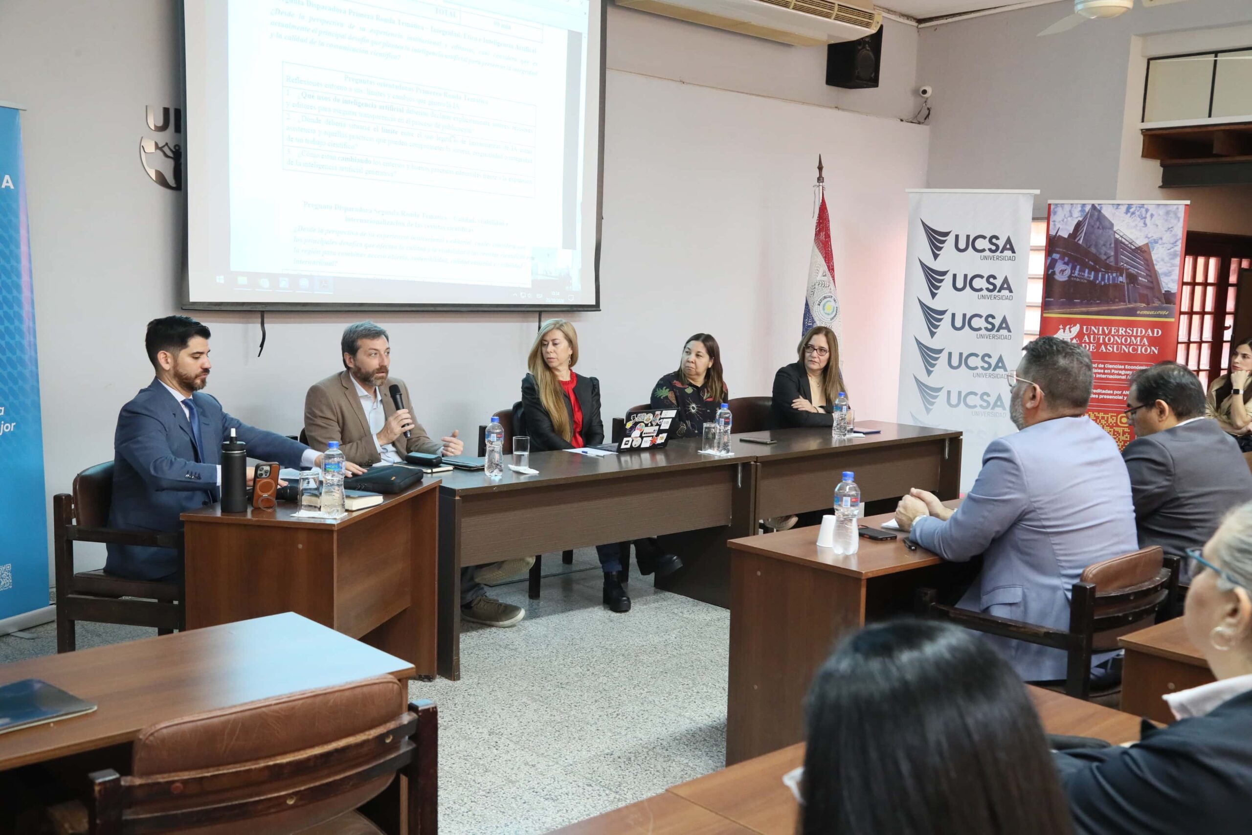 XV Foro de Investigadores UNIBE expertos debatieron sobre los desafíos de la IA en la publicación científica (5)